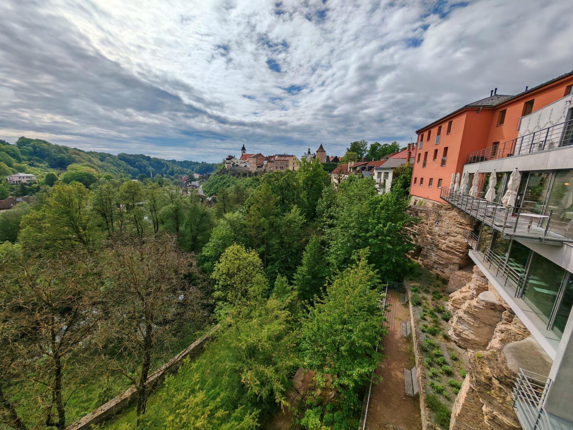 Hotel Rajská zahrada Nové Město nad Metují Exterior foto